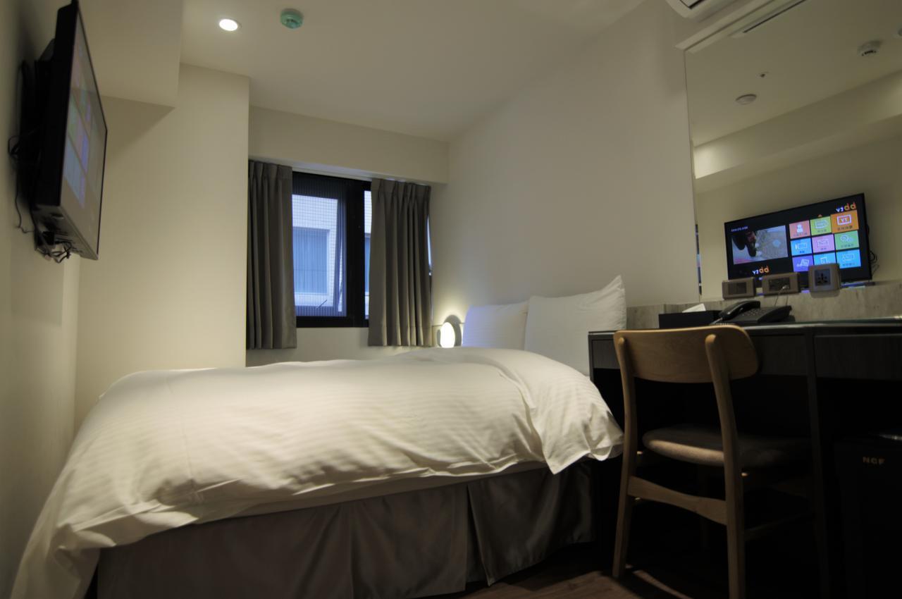 泊居旅店二館 Oursinn Hotel 2 Тайбэй Экстерьер фото